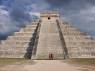 O famoso 'Castillo', a mais emblemática construção de Chichen-Itza, na península do Yucatán, no México